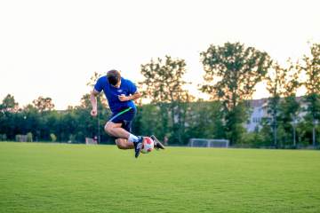 世界杯1平2负+狂丢10球！官方：卡塔尔足协主席宣布辞职（配图示意）
